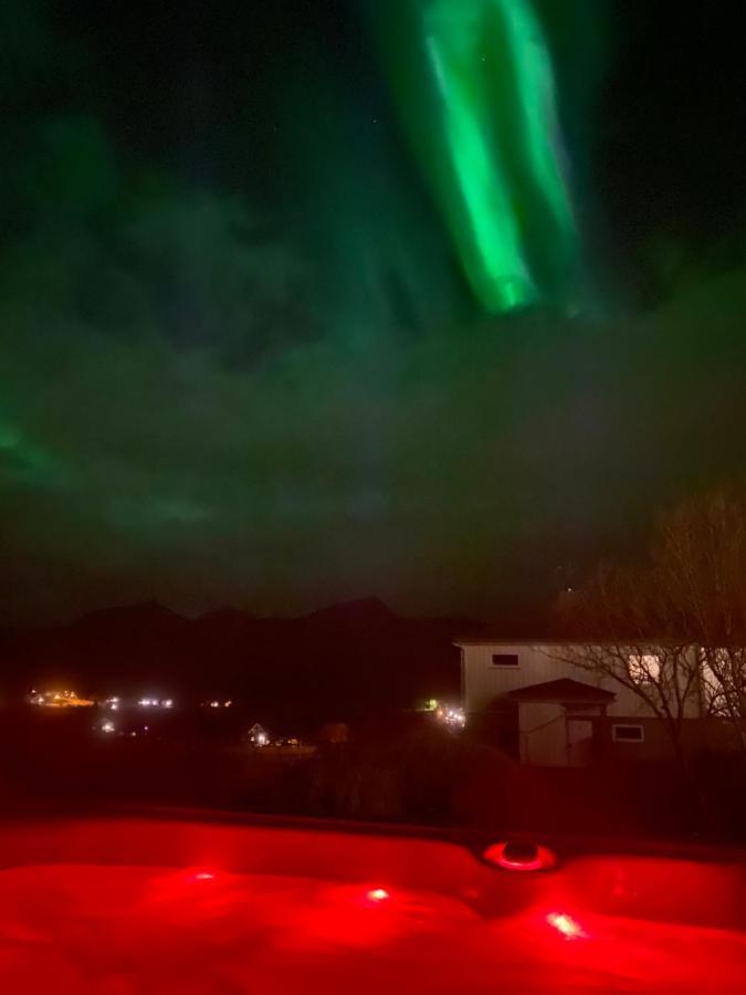 Villa Med Jacuzzi Og Nydelig Utsikt Gravdal  Luaran gambar